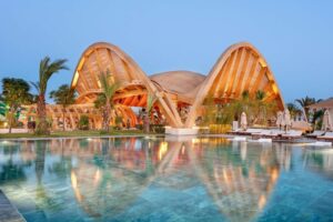a luxury resort in the heart of Turkey’s Riviera, perfectly placed for the championship courses of Belek